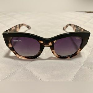 QUAY AFTER HOURS LUXE - BLACK PINK TORTOISE/SMOKE POLARIZED, Size M, NWOT